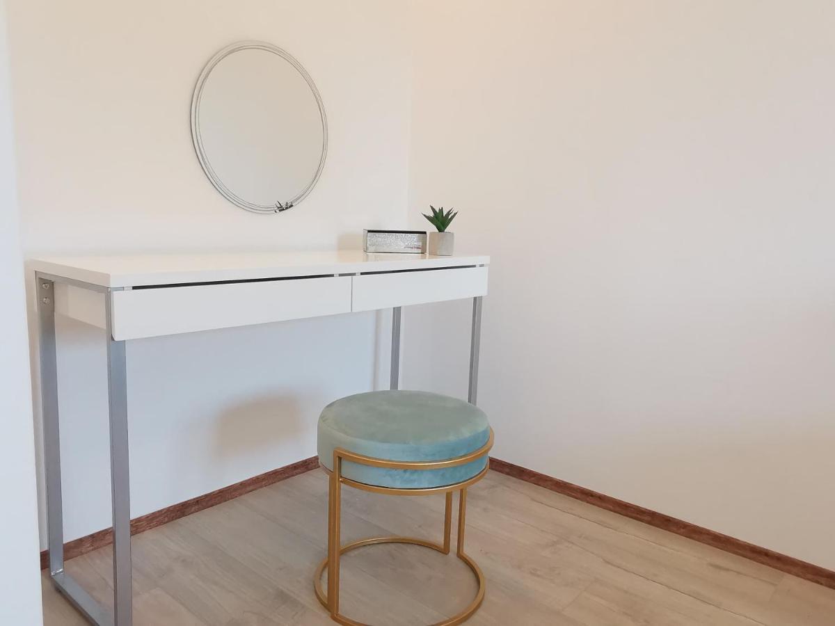 Apartment Pineta With Terrace & Park Wood View Pula Ngoại thất bức ảnh