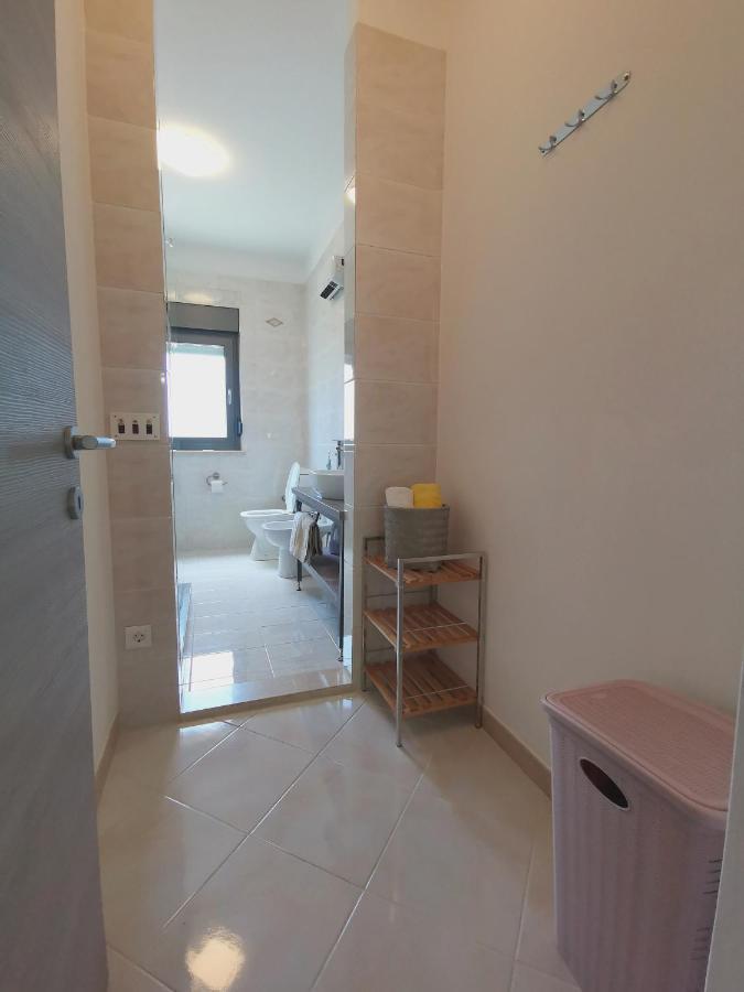 Apartment Pineta With Terrace & Park Wood View Pula Ngoại thất bức ảnh